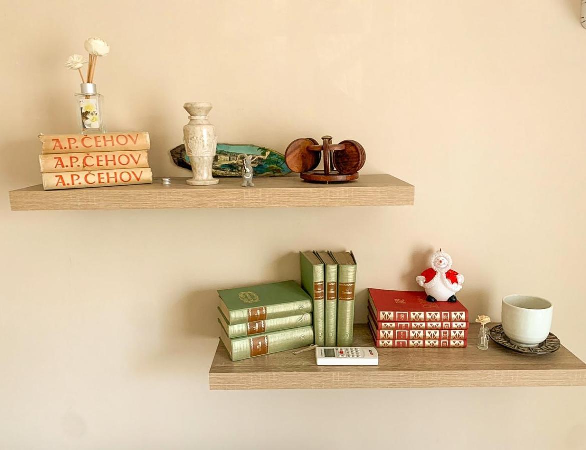 Cute, Spacious Apt In The Heart Of The Old Town 포드고리차 외부 사진